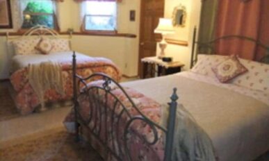 Victorian Cottage Group Suite, Cameo Rose Victorian Country Inn
